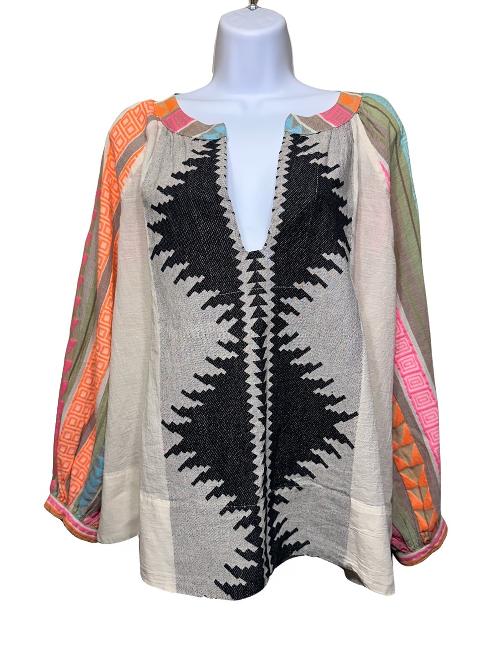 Devotion Twins Askania Aztec Geometric Print Peasant Top Small - Picture 2 of 5